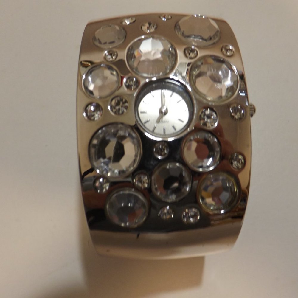 Bling Dressy Cuff Watch Eye-Catching Rhinestone Chrome Tone